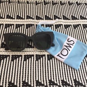 Toms cat eye sunglasses